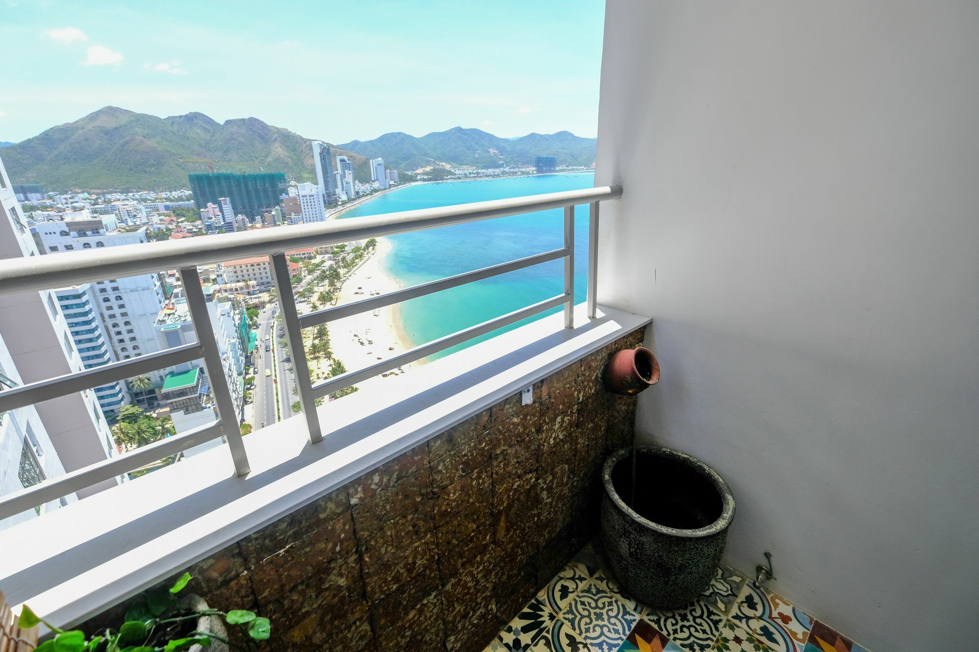 Sunrise Hon Chong Ocean View Apartment Nha Trang Luaran gambar