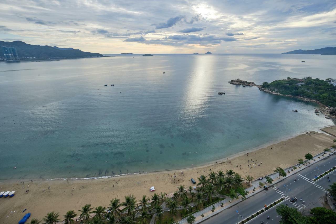 Sunrise Hon Chong Ocean View Apartment Nha Trang Luaran gambar